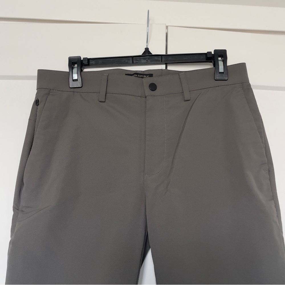 Banana Republic Men's Gray Pants - Slim Fit